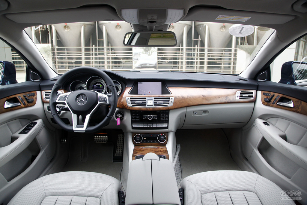 【 奔驰cls级 猎装版高清图片】_2013款 cls350 猎装豪华型_内饰_搜狐