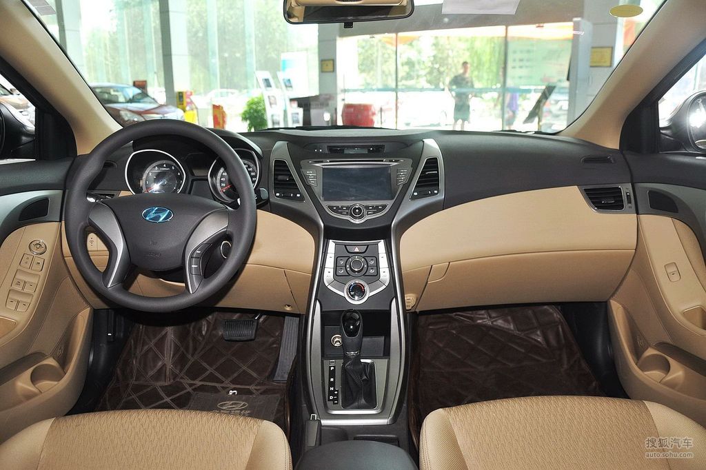 支持键盘翻页 ←左 右→外观颜色:典雅铜内饰颜色:浅色内饰现代朗动4s