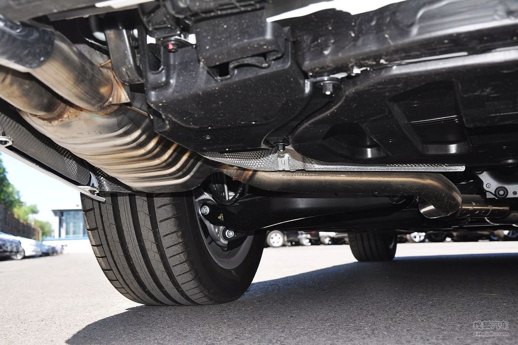 【 奔驰e级高清图片】_底盘发动机_搜狐汽车网