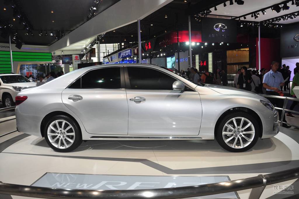 2013成都车展 丰田全新锐志实拍提示:支持键盘翻页 ←左 右