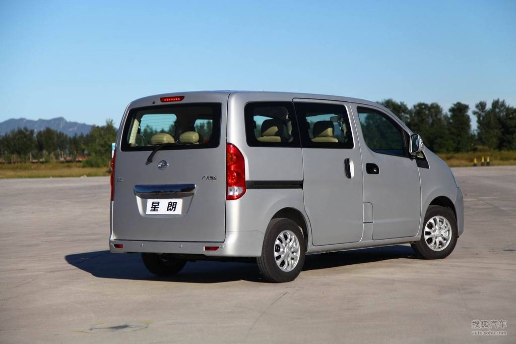 2013款广汽吉奥星朗1.5l手动试驾实拍