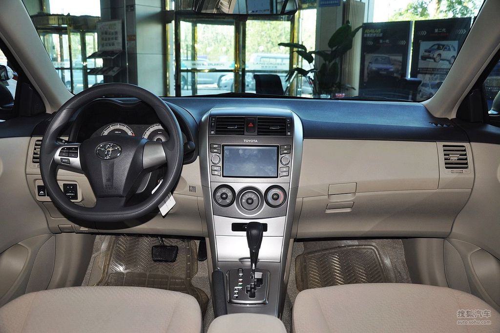 2013款丰田卡罗拉16lgl自动炫酷版