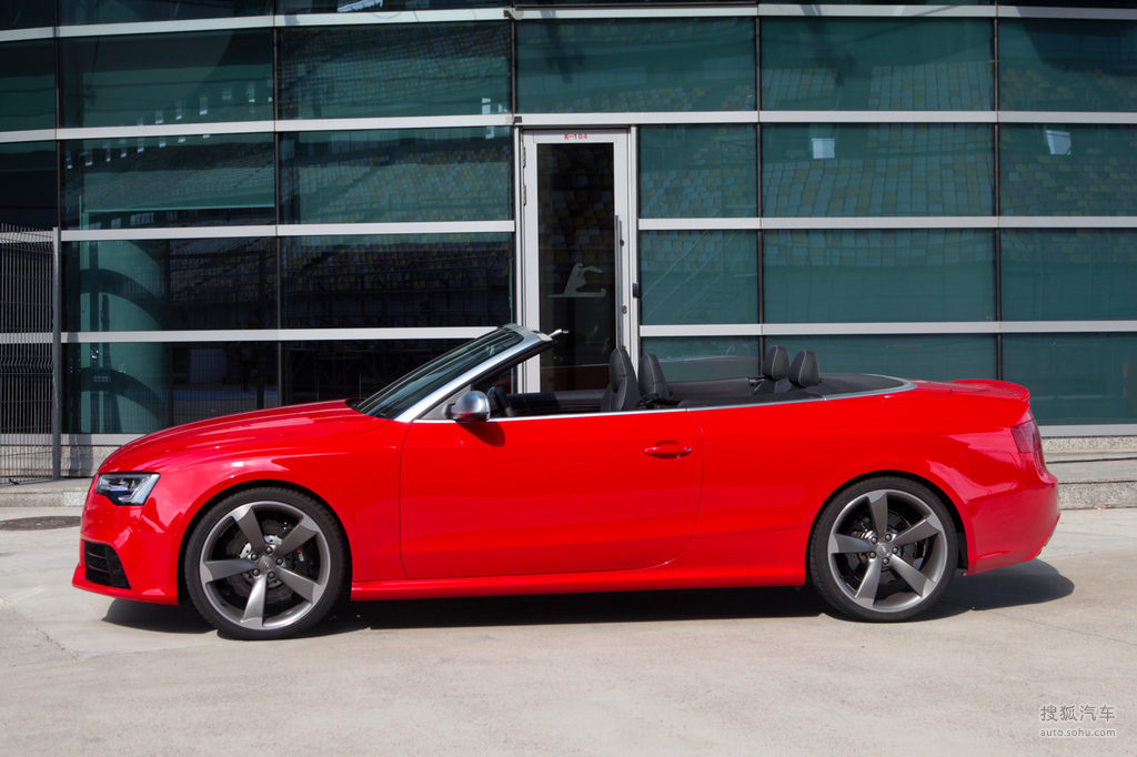 奥迪rs5敞篷