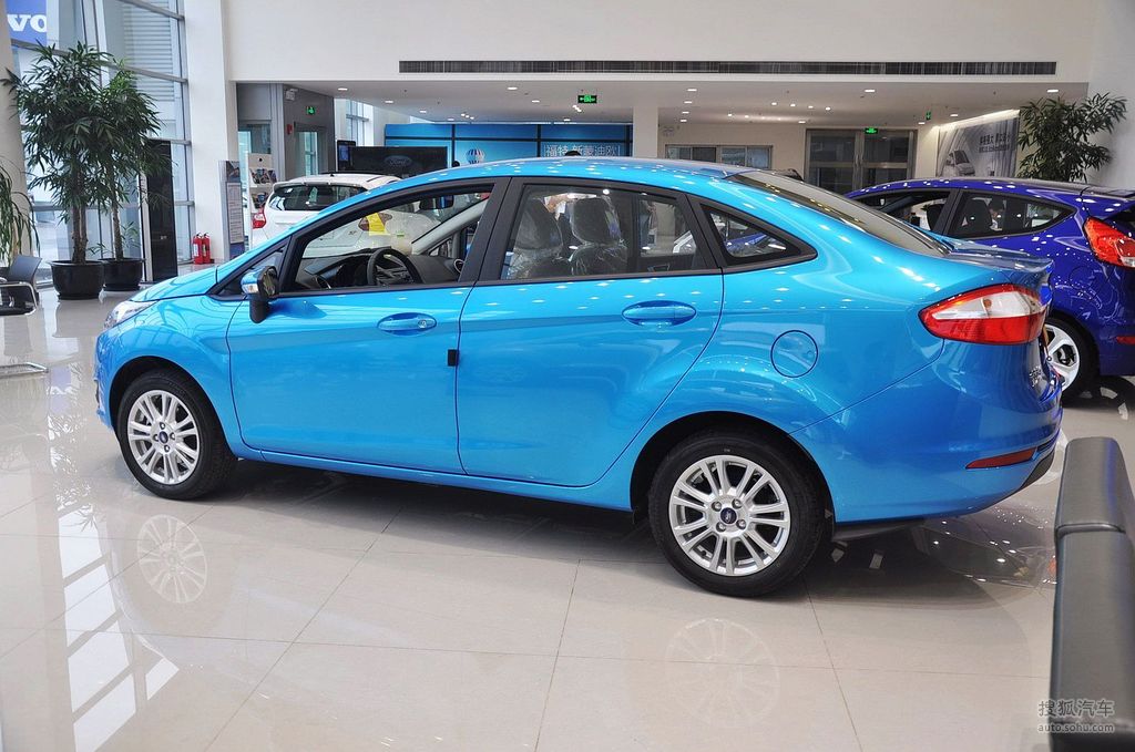 【 福特嘉年华三厢高清图片】_情调蓝_外观_搜狐汽车网