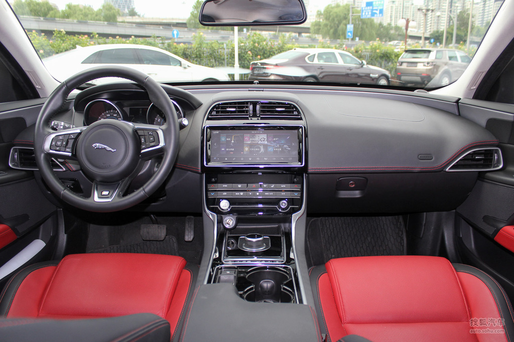 【 捷豹xe高清图片】_内饰_搜狐汽车网