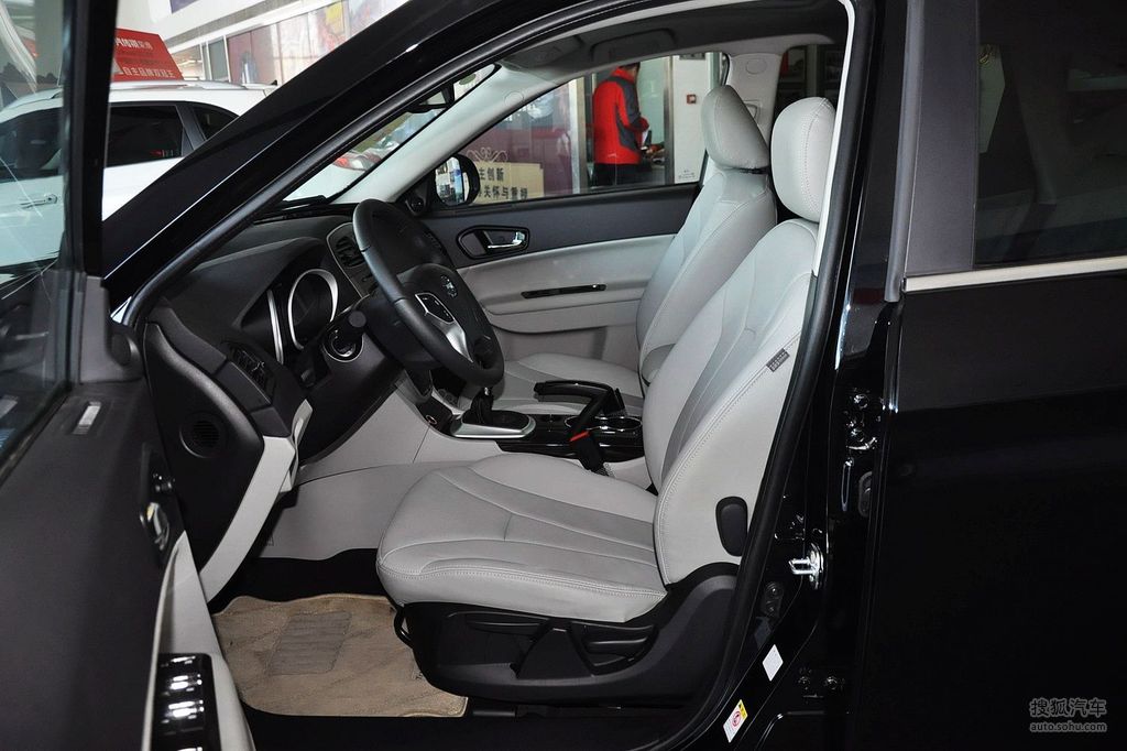 2013款广汽传祺gs520l手动浅内饰特别版到店实拍