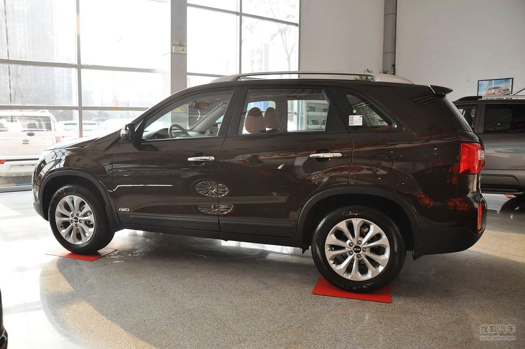 2013款起亚索兰托24gdi5座汽油豪华版国v