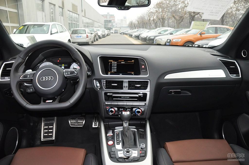 【 奥迪sq5高清图片】_双色内饰_内饰_搜狐汽车网