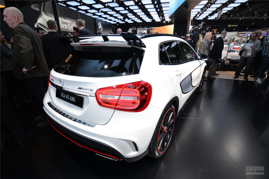 奔驰gla45 amg