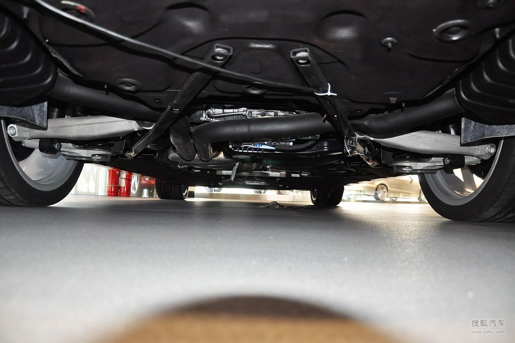 【 奥迪rs7高清图片】_底盘发动机_搜狐汽车网