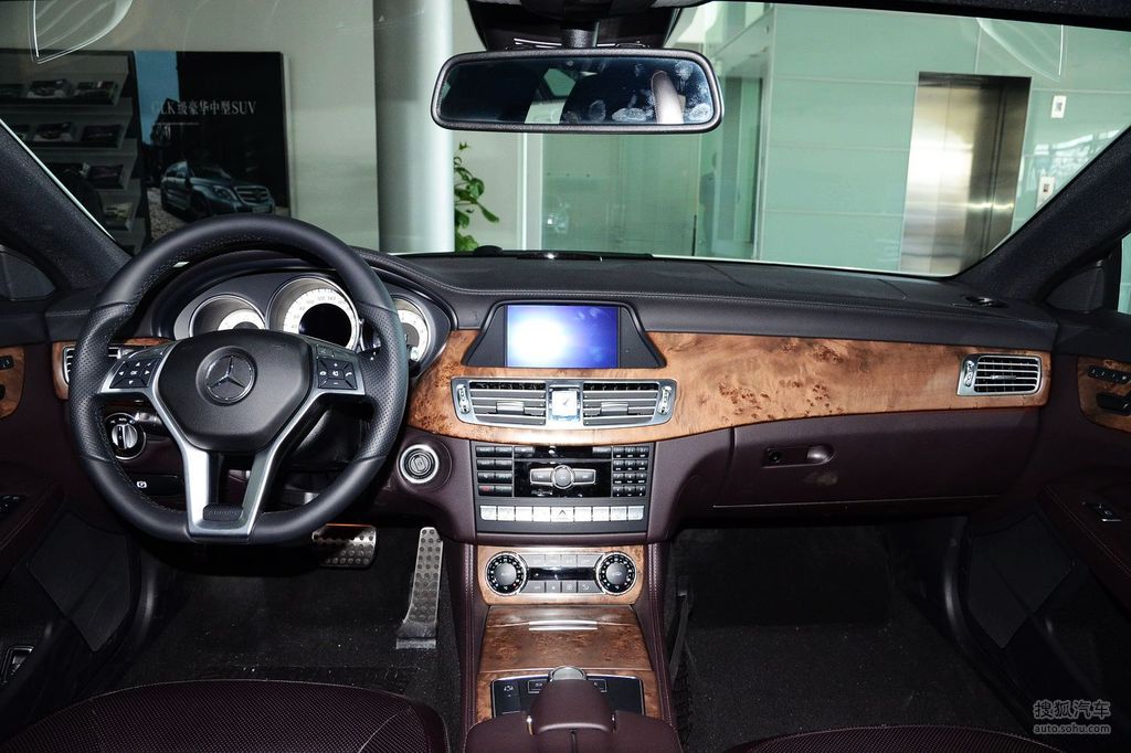 【 奔驰cls级 猎装版高清图片】_黑色/茄紫色真皮_内饰_搜狐汽车网