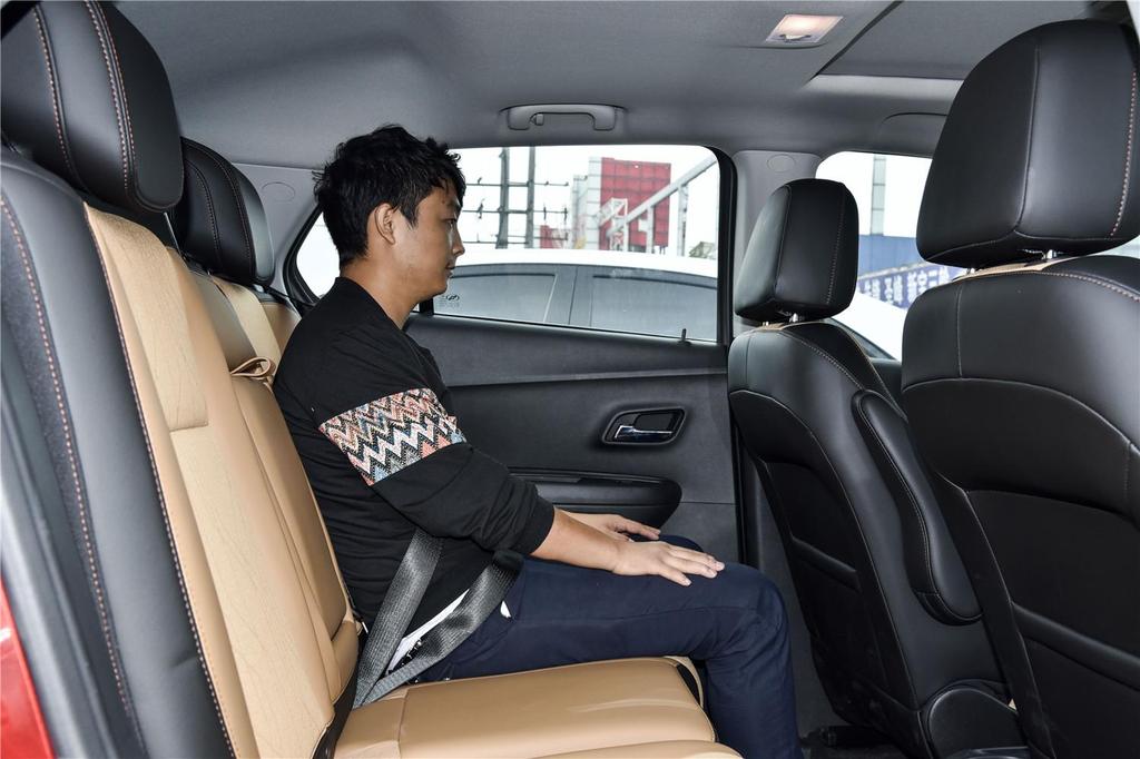 【 雪佛兰创酷高清图片】_空间展示_搜狐汽车网