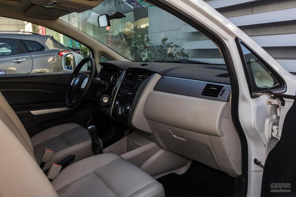 【 东风日产启辰r50高清图片】_浅色内饰_内饰_搜狐汽车网