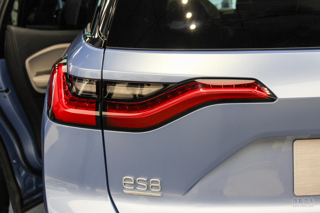 蔚来汽车es8
