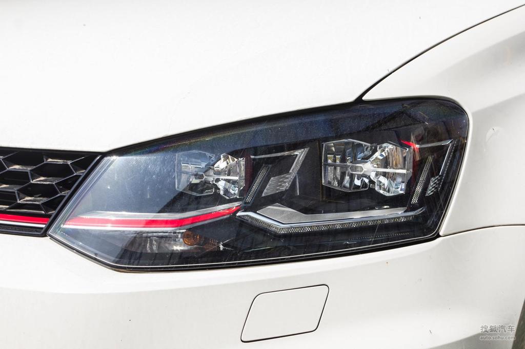 2016款大众polo14tsigti前大灯