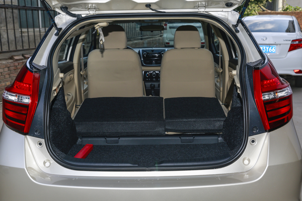 2017款丰田威驰fs15l手动锋驰版