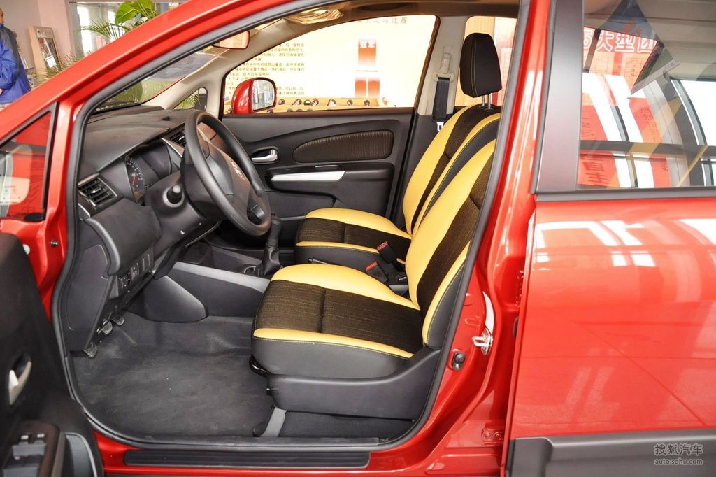 【 东风启辰r50x高清图片】_2013款 1.6l 手动版_内饰_搜狐汽车网