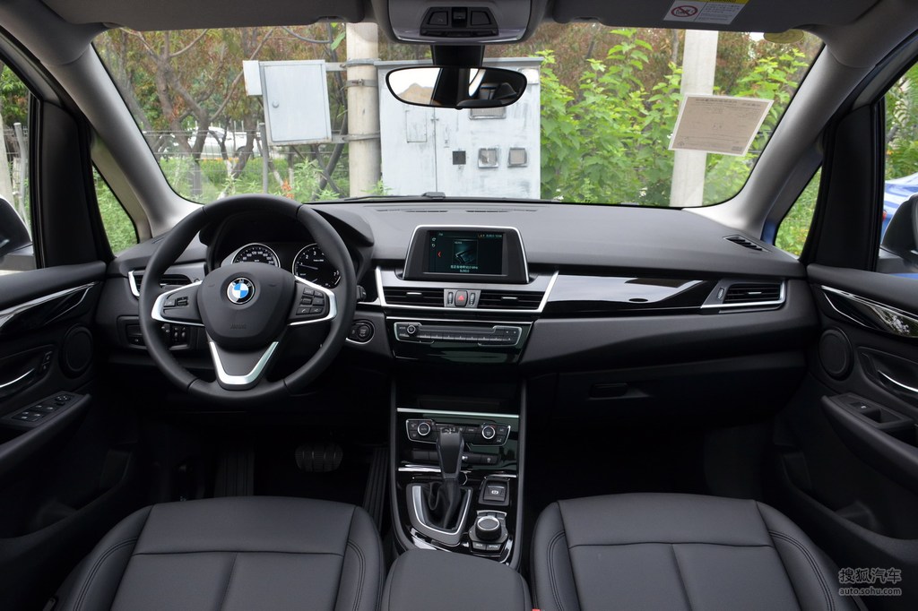 【 宝马2系旅行车高清图片】_2018款 218i 领先型_黑色_内饰_搜狐汽车