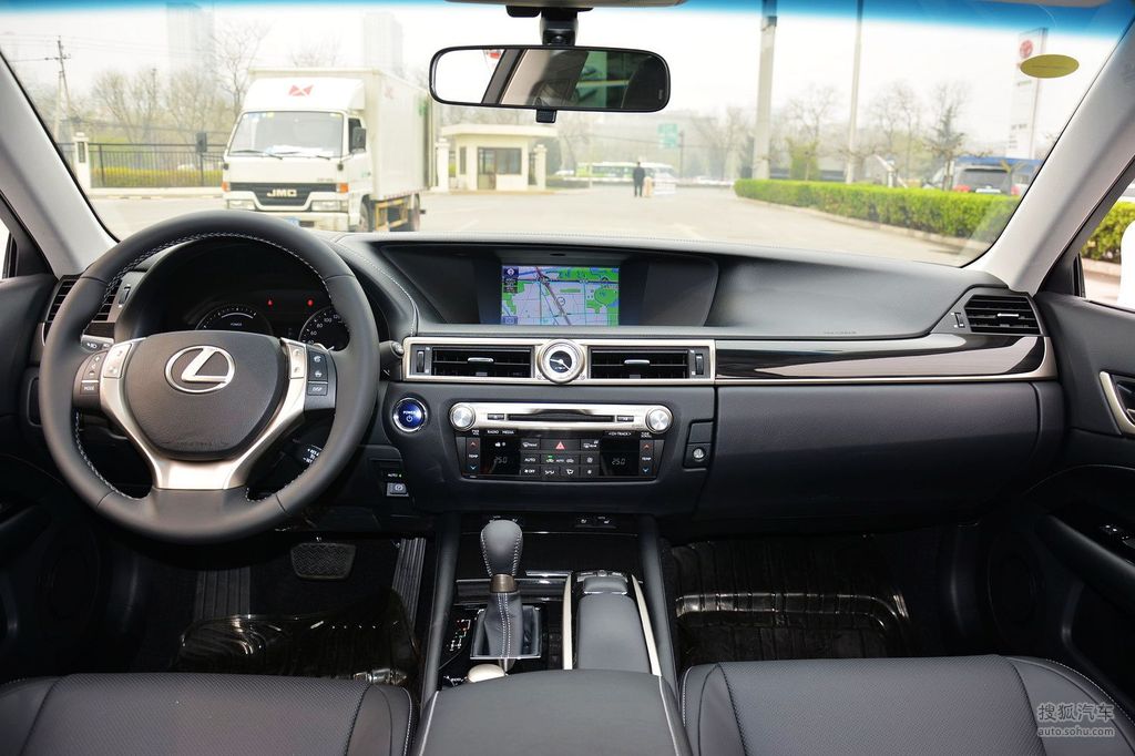 2014款雷克萨斯gs300h领先版 - 驾驶席全景