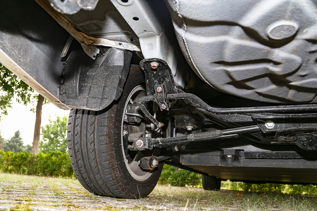 【 比亚迪e5高清图片】_底盘发动机_搜狐汽车网