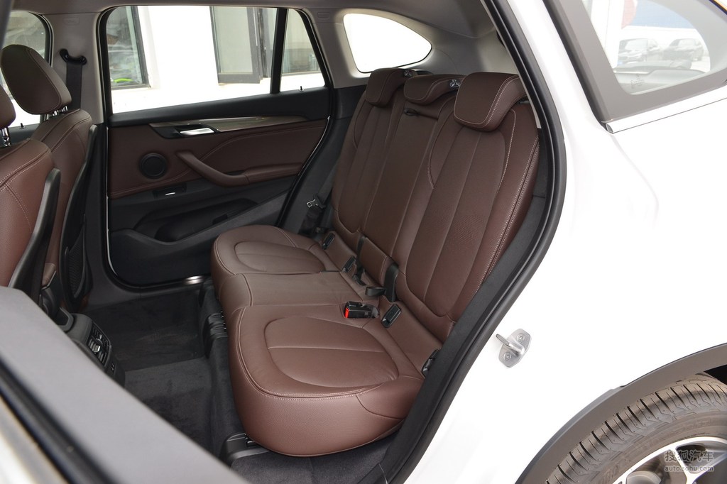 【 宝马x1高清图片】_2019款 xdrive20li 尊享型_黑色/摩卡色_内饰