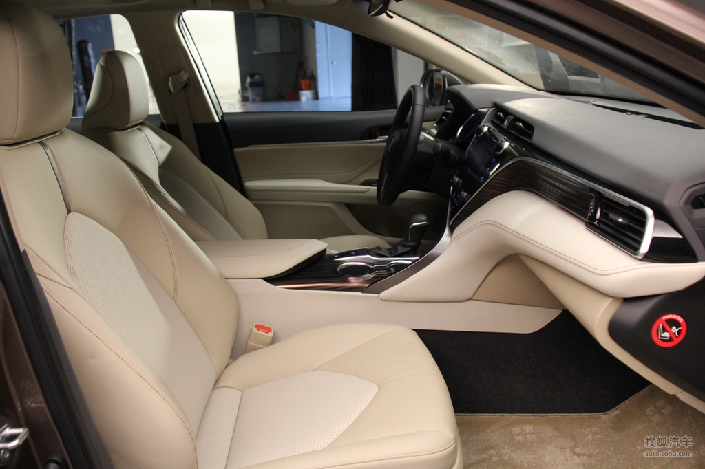 【 丰田凯美瑞高清图片】_2019款 2.