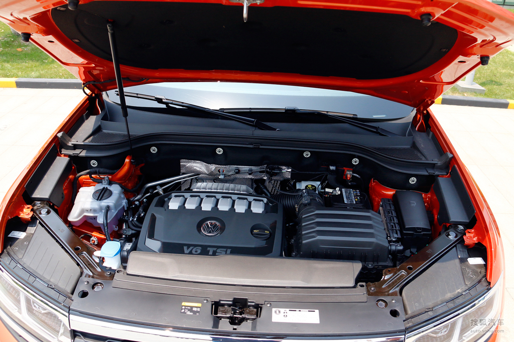 7,途昂的ea390是_口发动机,出产地是大众在法国salzgitter的加工厂