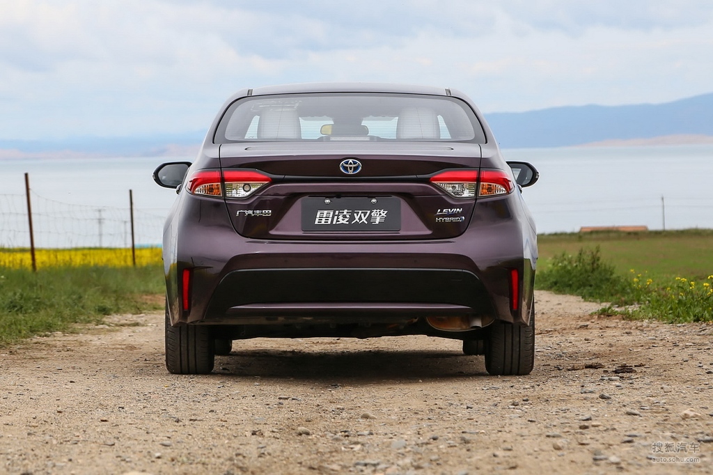 2019款丰田雷凌双擎18hcvt尊享版国vi