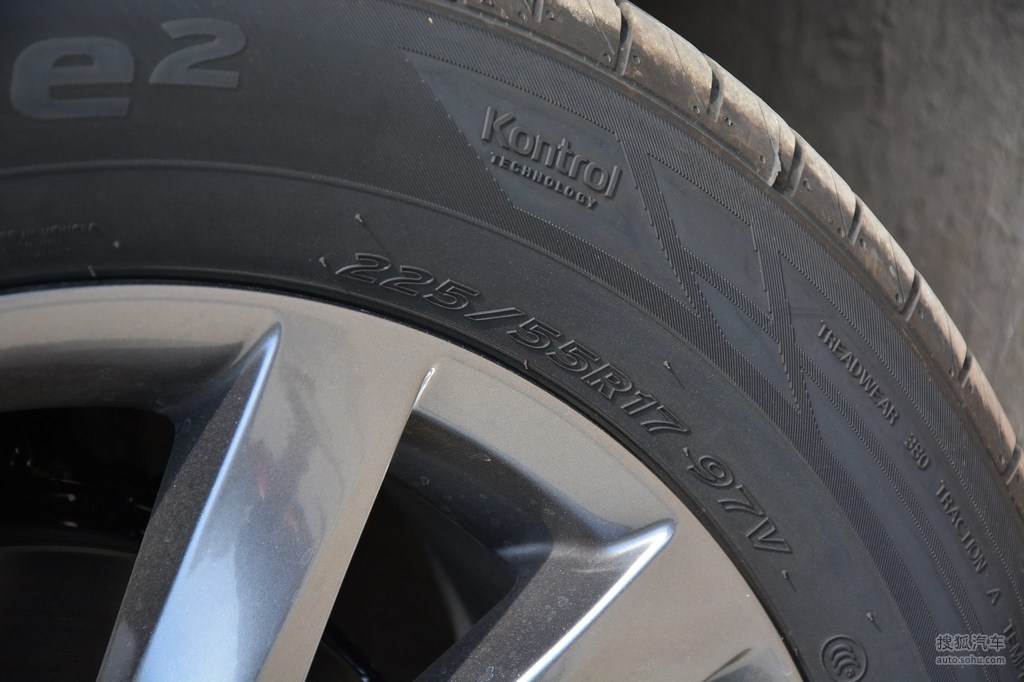 2020款马自达阿特兹20l蓝天尊贵版轮胎型号提示支持键盘翻页左右