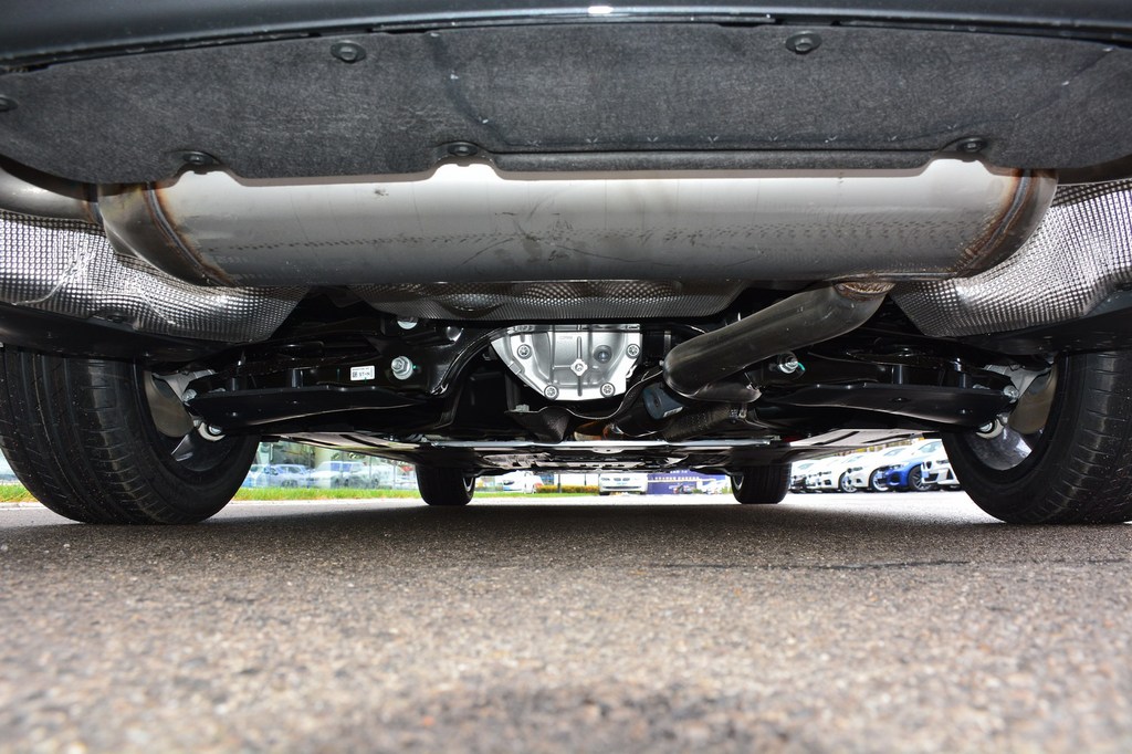 2020款宝马325li xdrive m运动套装 - 底盘全景提示:支持键盘翻页