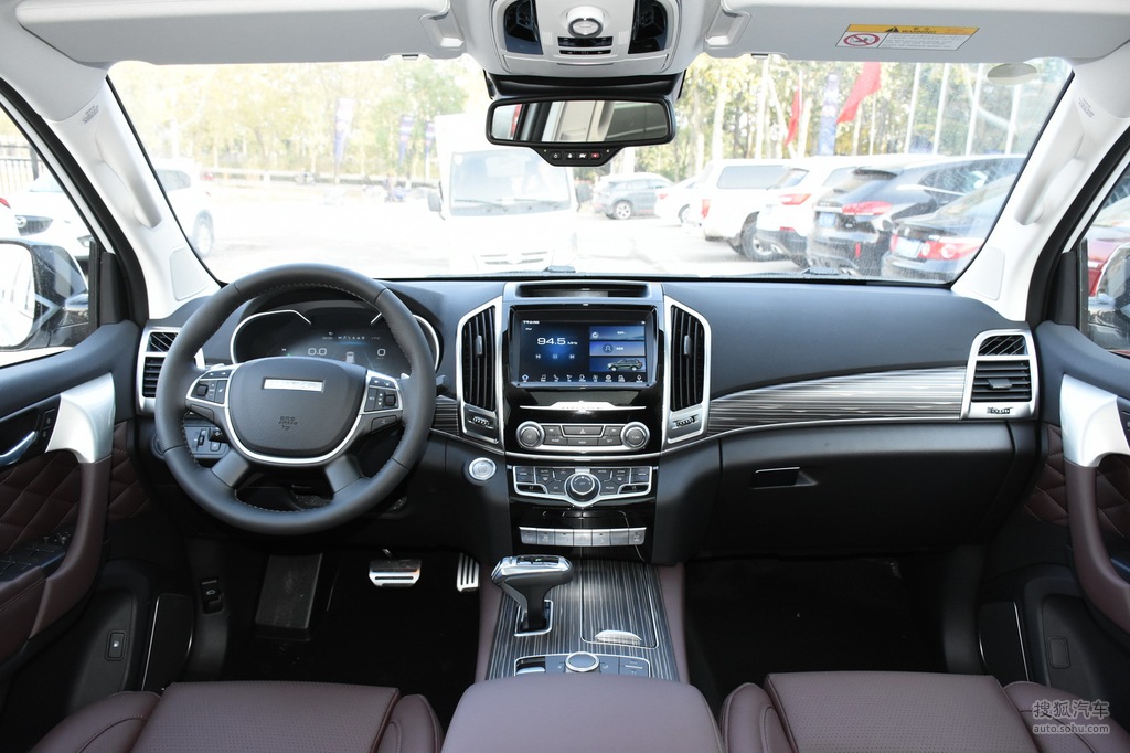 内饰(89)空间(5)底盘/动力(16)外观颜色:汉密尔顿白黑色/棕色哈弗h94s