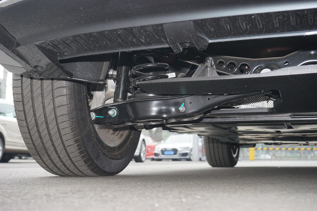 2019款奥迪q2letron纯电智享型