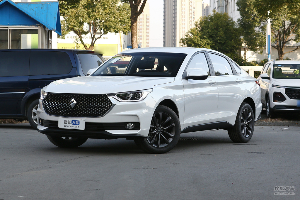 【 新宝骏rc-6高清图片】_星皓白_外观_搜狐汽车网