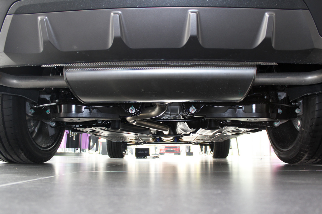 2020款领克05 时间限量版 - 底盘全景提示:支持键盘翻页 ←左 右