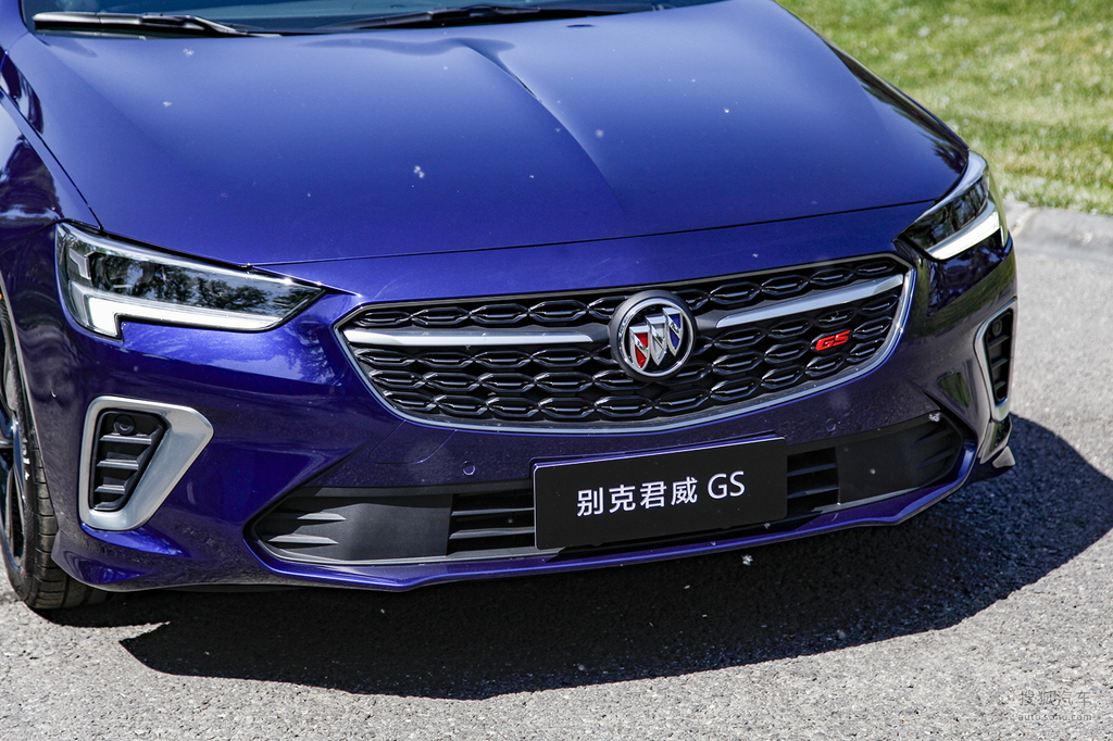 2020款上汽通用别克君威gs28t尊贵型