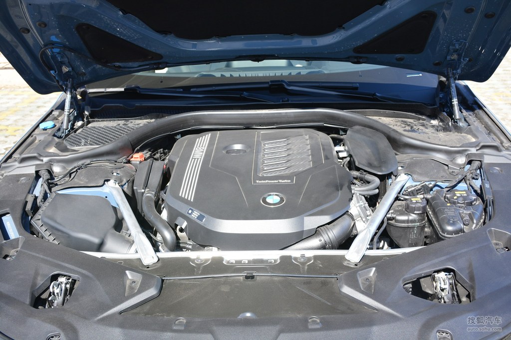 【 宝马8系高清图片】_底盘发动机_搜狐汽车网