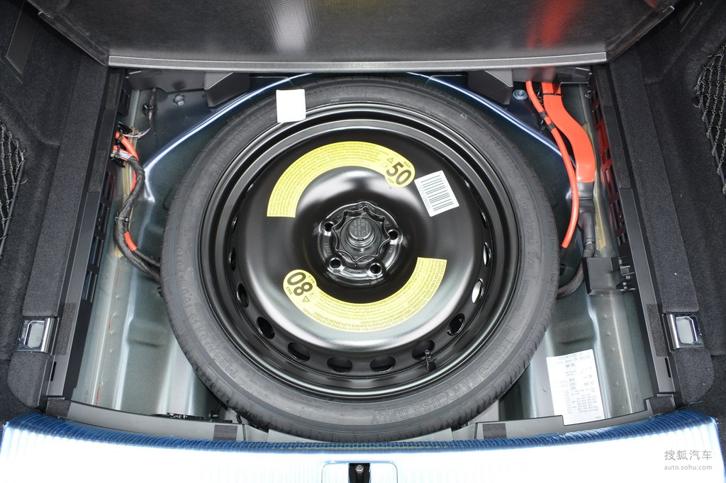 2020款奥迪a4 avant 先锋派 40tfsi 豪华动感型 - 备胎提示:支持键盘