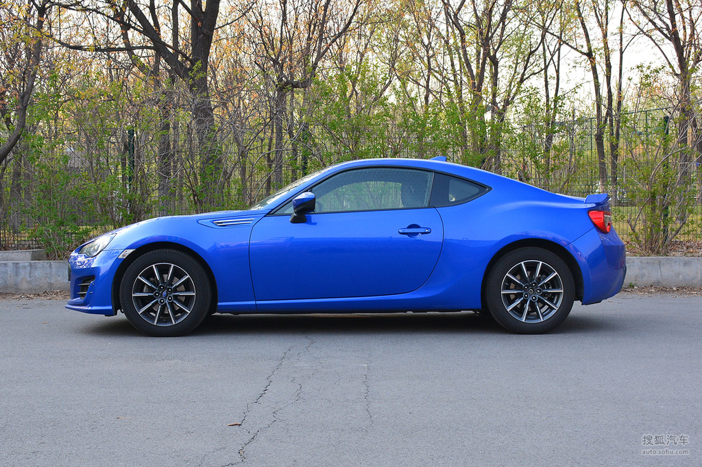 2020款斯巴鲁brz20l自动typers版