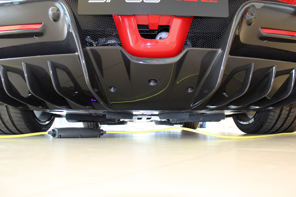 【 法拉利sf90 高清图片】_2020款 3.