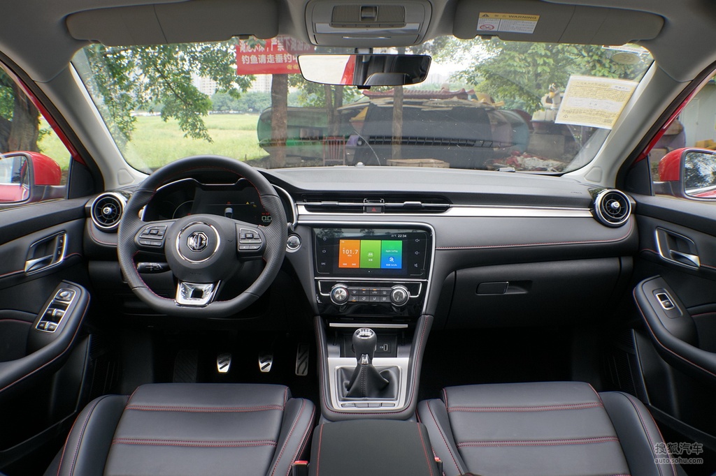 左 右→外观(35)内饰(66)空间(5)底盘/动力(16)骑士黑mg名爵64s店