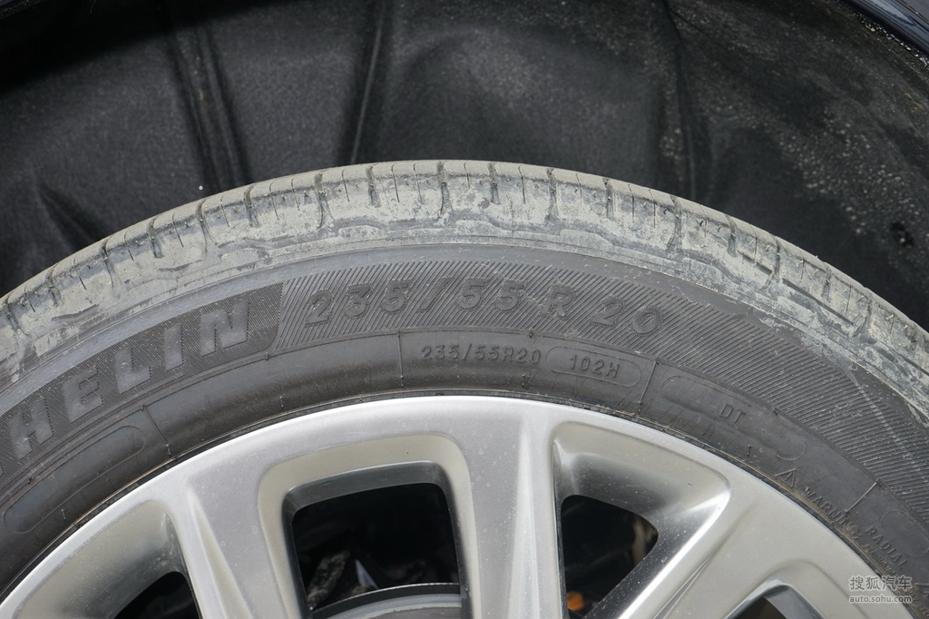 2020款凯迪拉克xt628t六座四驱领先运动型轮胎型号提示支持键盘翻页