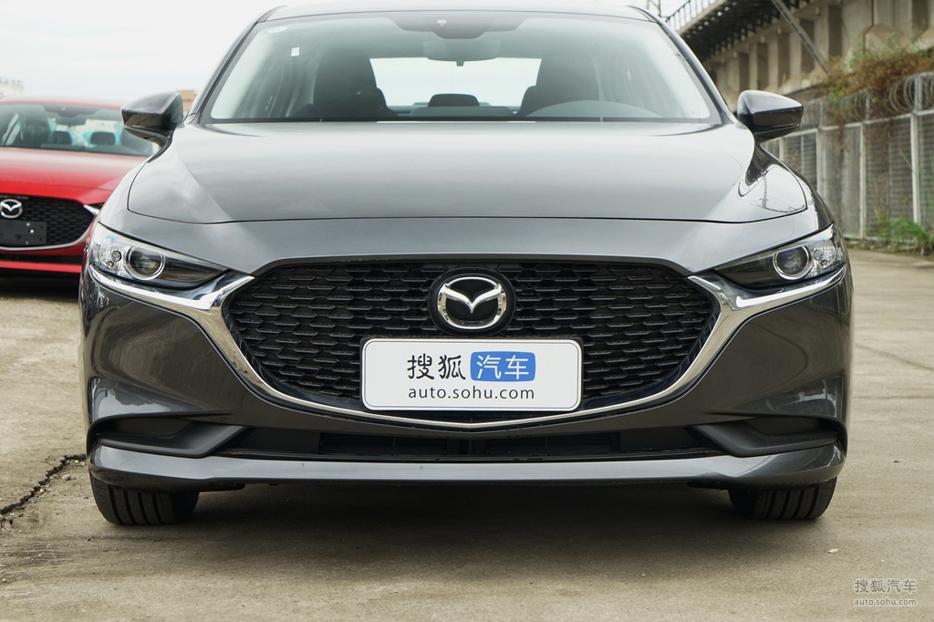 馬自達mazda3axela昂克賽拉三廂