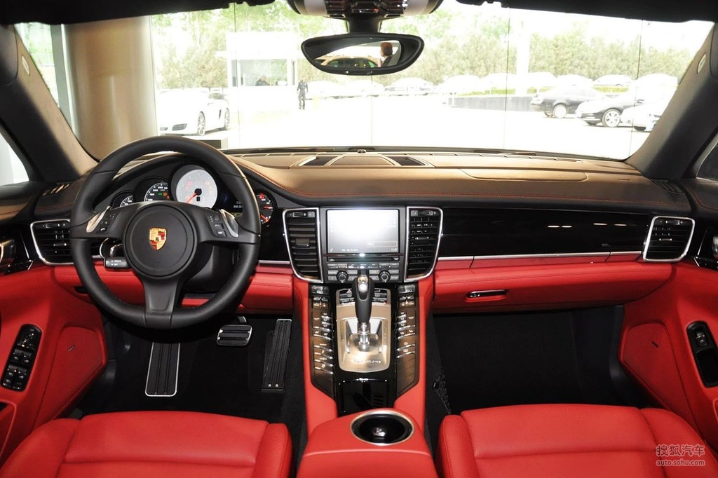 保时捷panamera