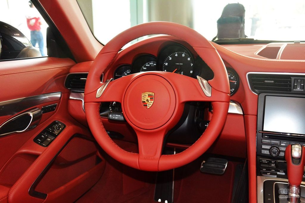 【 保时捷911高清图片】_carrera红色真皮_内饰_搜狐汽车网