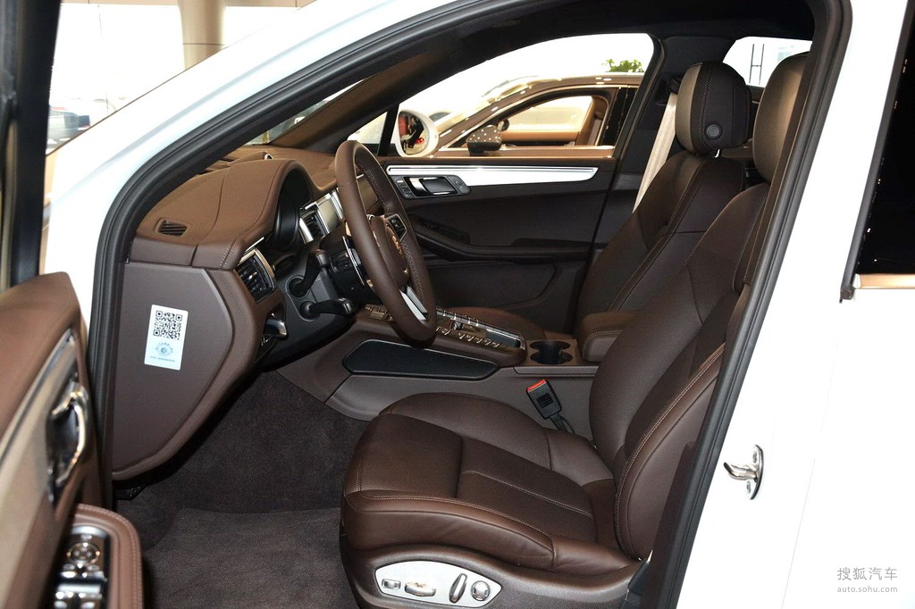 0t_深咖啡色_内饰_搜狐汽车网