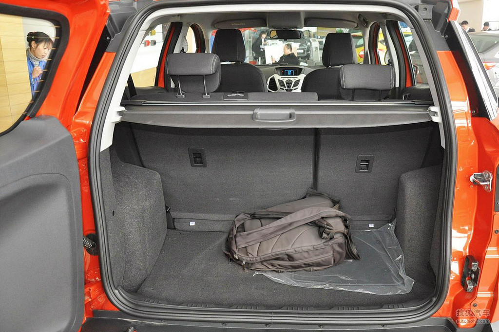 【 福特翼搏高清图片】_空间展示_搜狐汽车网