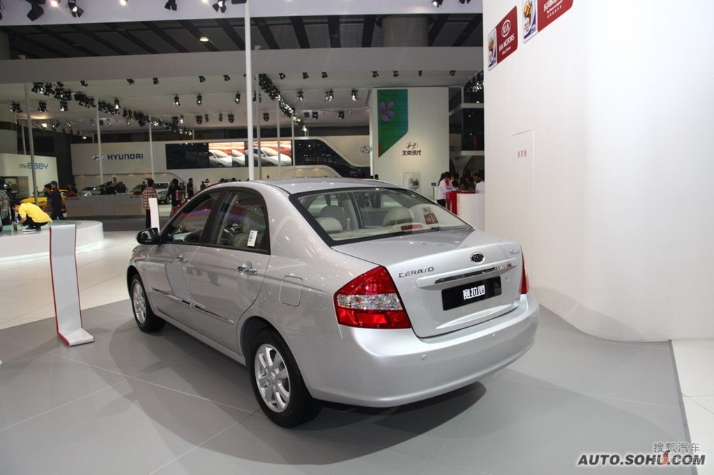 起亚赛拉图广州车展实拍