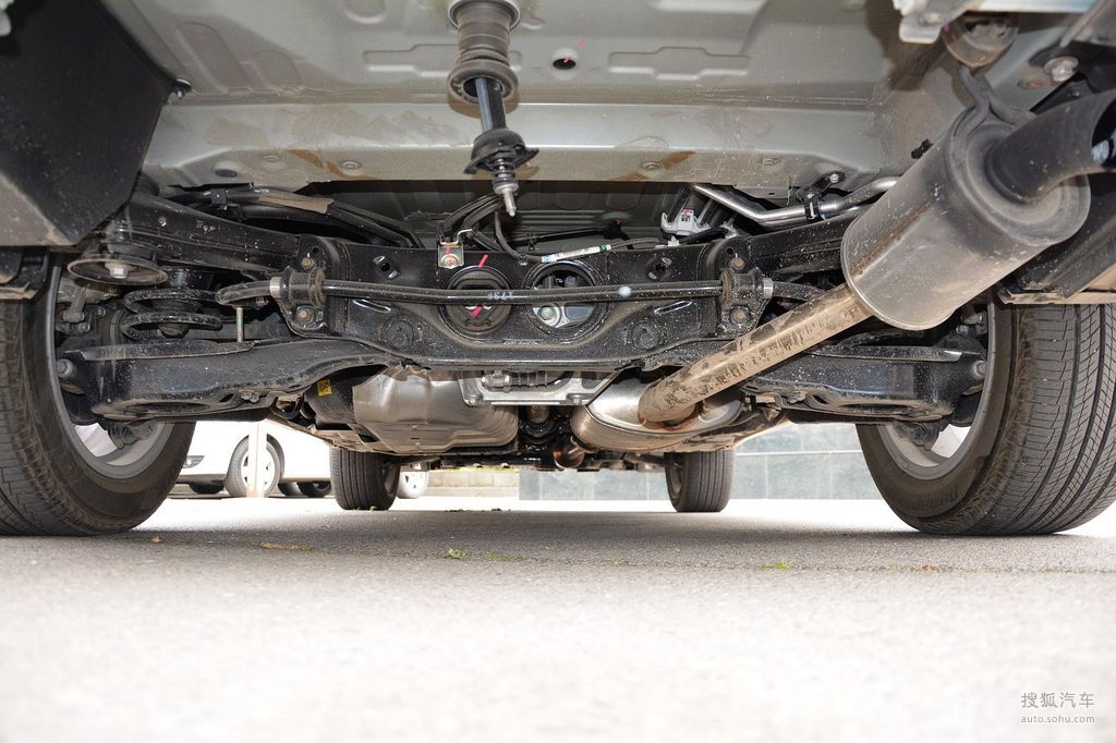 【 丰田汉兰达高清图片】_底盘发动机_搜狐汽车网