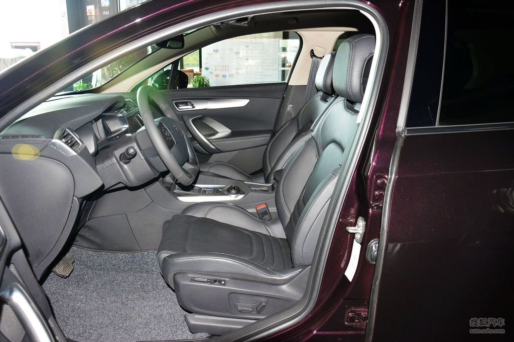 6t豪华版thp160提示:支持键盘翻页 ←左 右→外观(496)内饰(744)空间