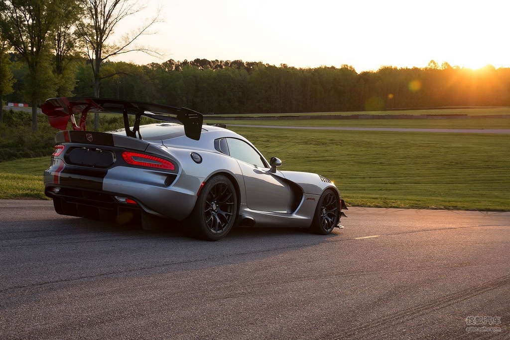 【 道奇蝰蛇高清圖片】_2016款道奇viper acr_搜狐汽車網